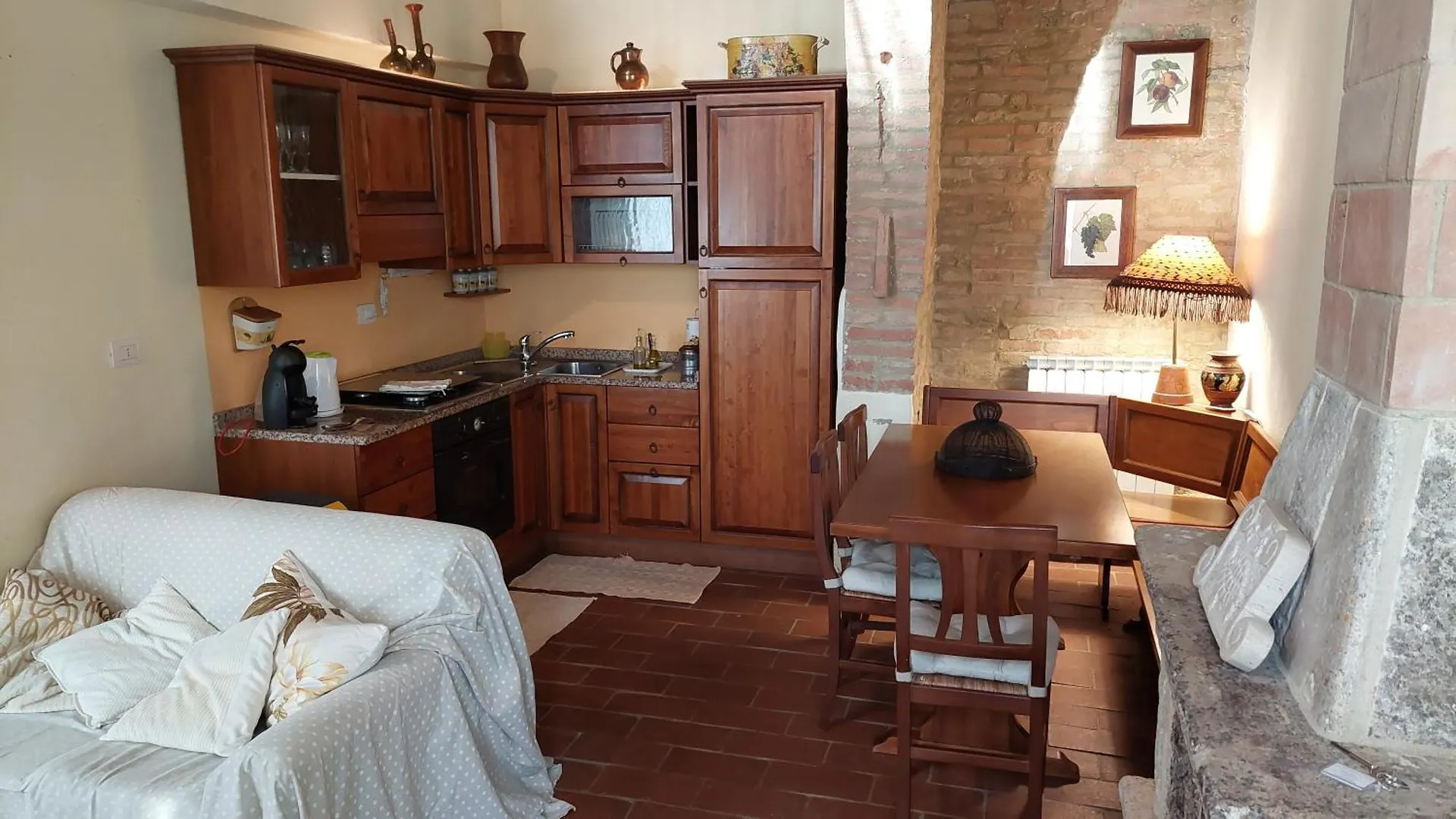 Appartamenti Stare Bene A Siena Apartment