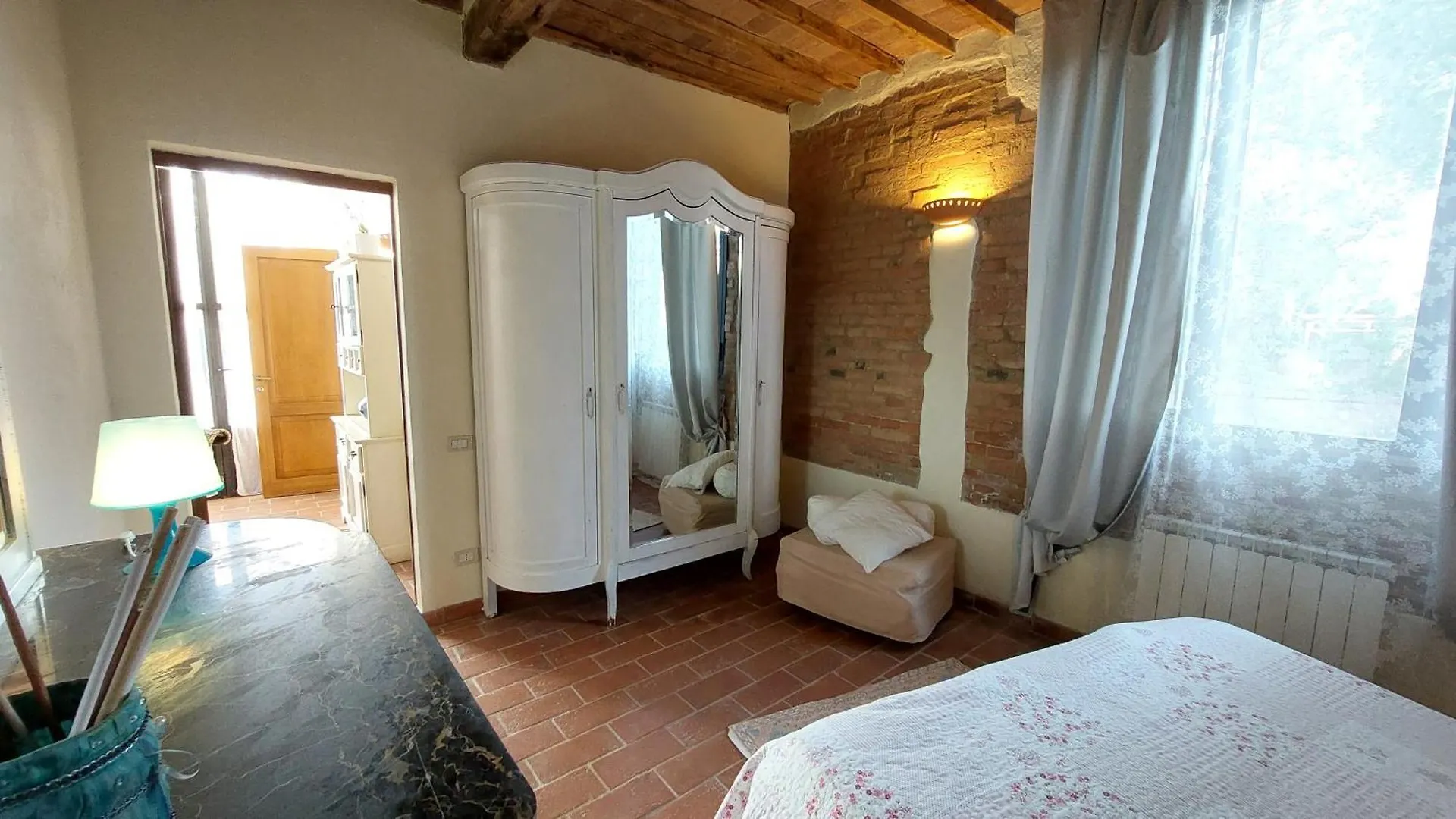 Apartment Appartamenti Starebene A Siena